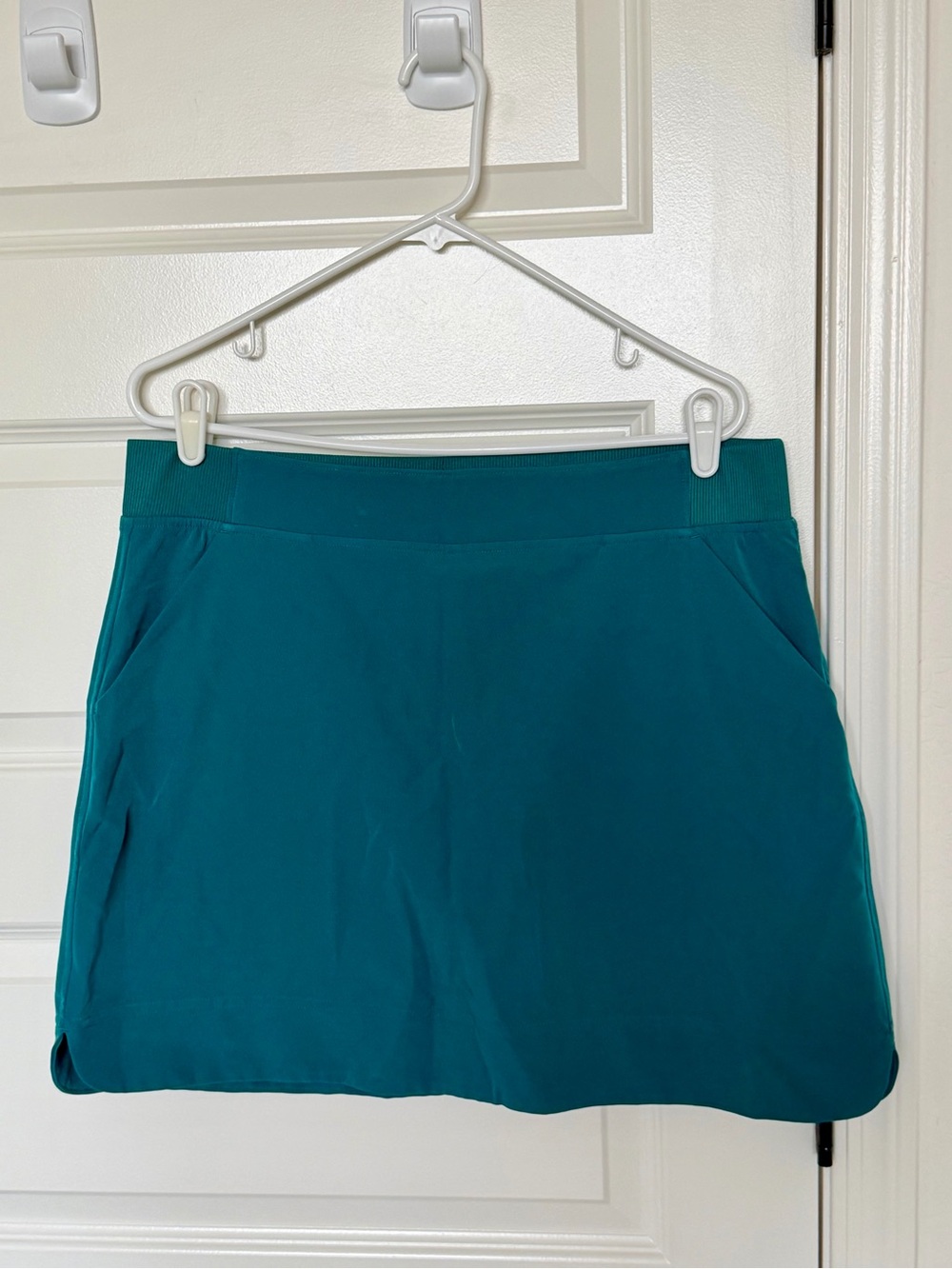 Teal Women’s Active Skort